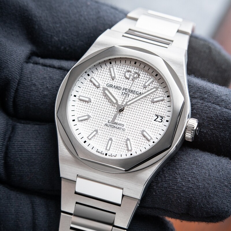 Girard Perregaux Laureato Automatic White Silver Dial Steel 81010 42