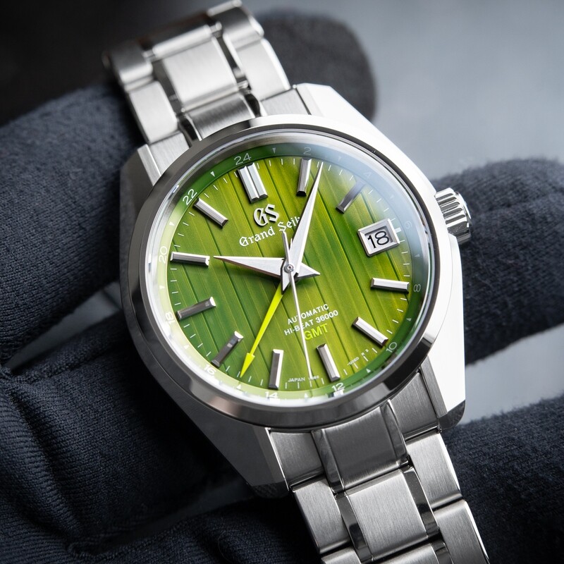 Grand Seiko Heritage Collection UNWORN 9/2023 Automatic Hi-Beat GMT Bamboo Green 40mm SBGJ259