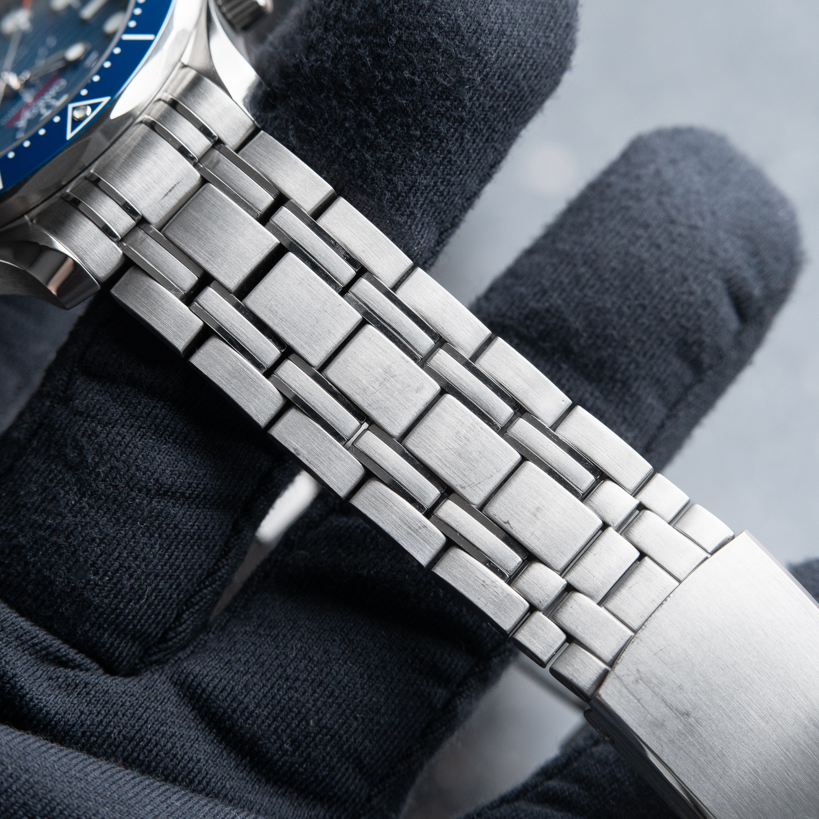 Omega seamaster hot sale diver 300m bracelet