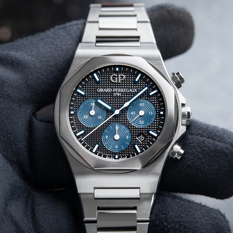 Girard Perregaux Laureato Automatic Chronograph Steel Black Blue 81020 42