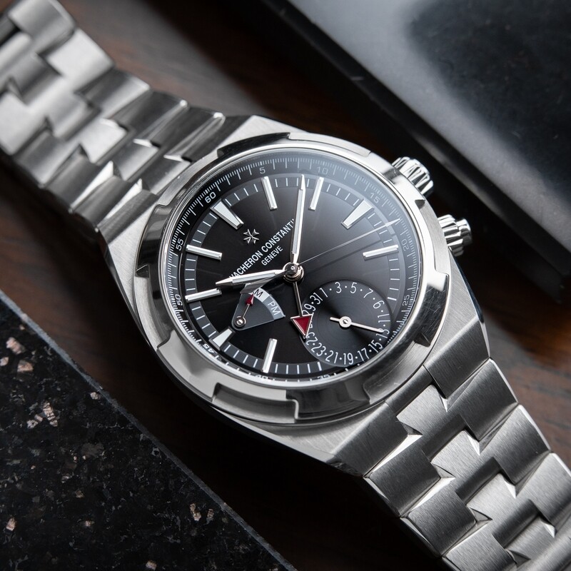 Vacheron Constantin Overseas Dual Time 7900V 2022 Dual Time GMT Black Steel Bracelet