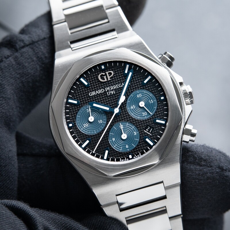 Girard Perregaux Laureato Automatic Chronograph Steel Black Blue 81020 42