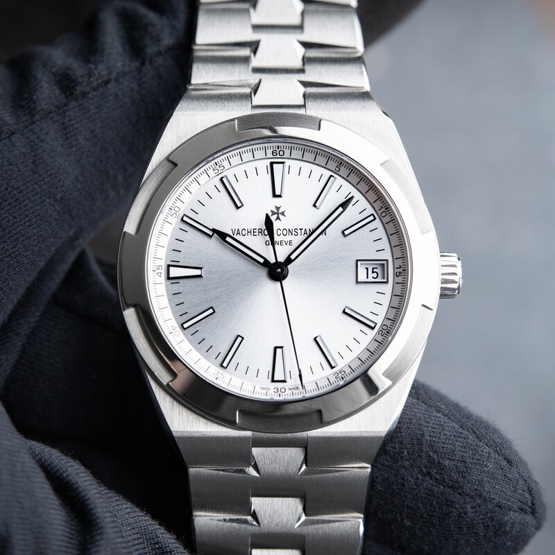 Vacheron Constantin Overseas 4500V 4/2023 Silver Dial Bracelet Automatic
