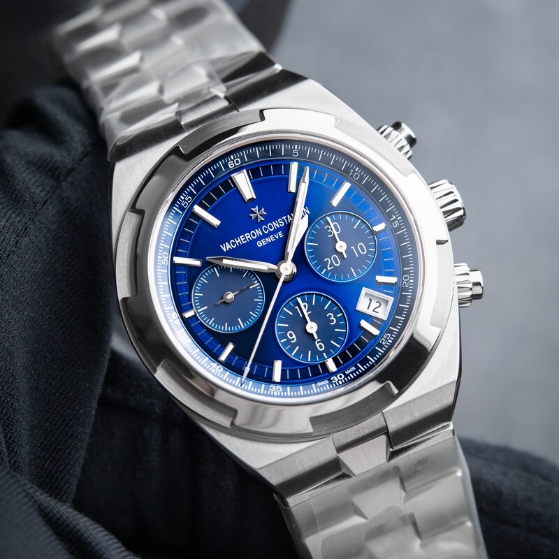 Vacheron Constantin Overseas 5500V Chronograph Blue Dial Steel Bracelet 43mm