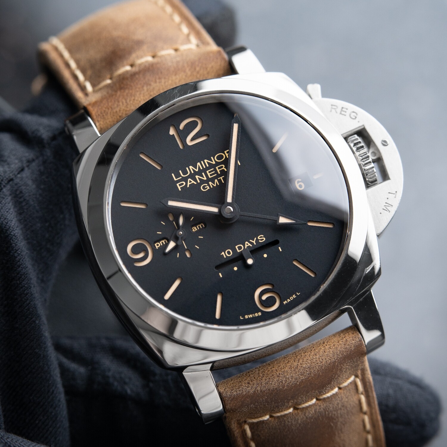 Panerai Luminor 1950 10 Days GMT Automatic Leather Black 44mm Pam533