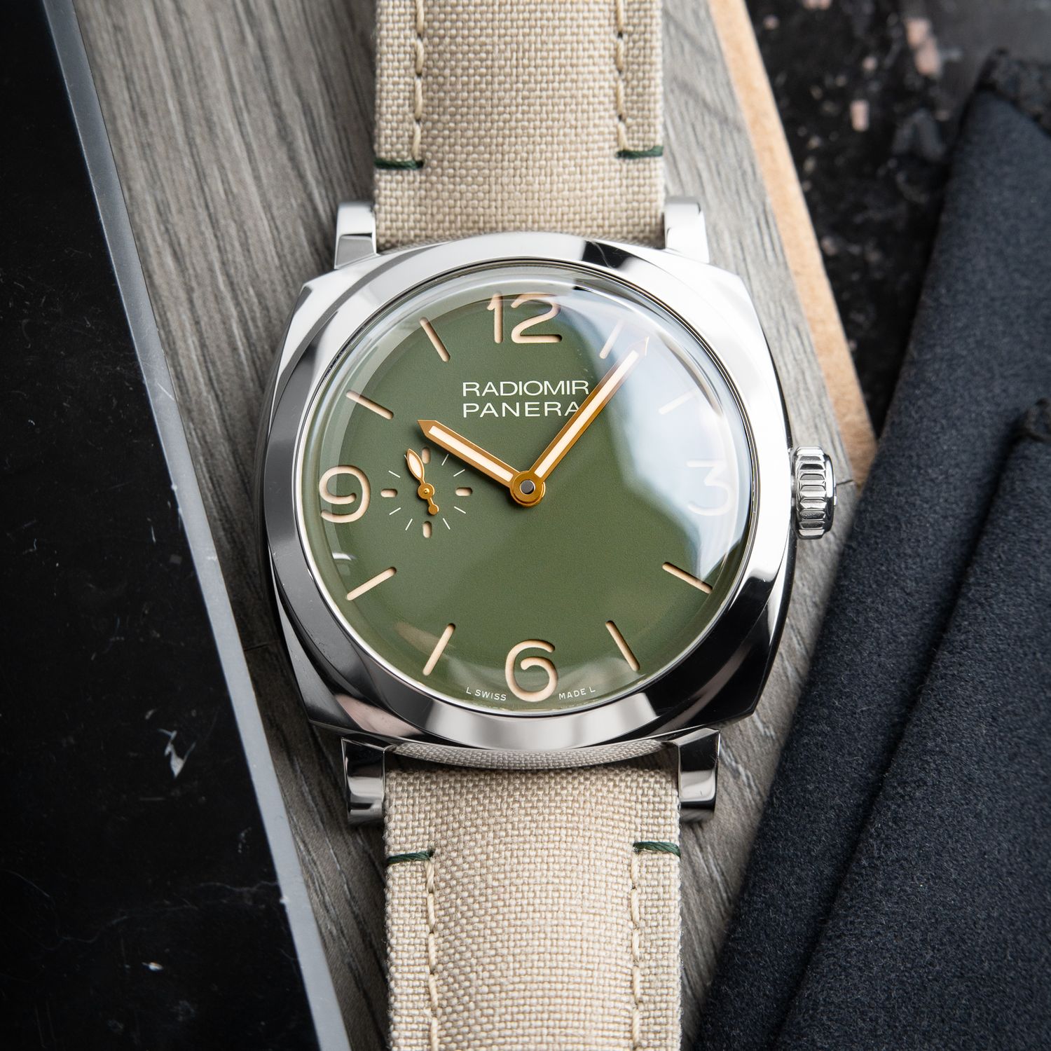 Panerai Radiomir 1940 Green Dial Steel Micro Rotor Automatic PAM995 45mm