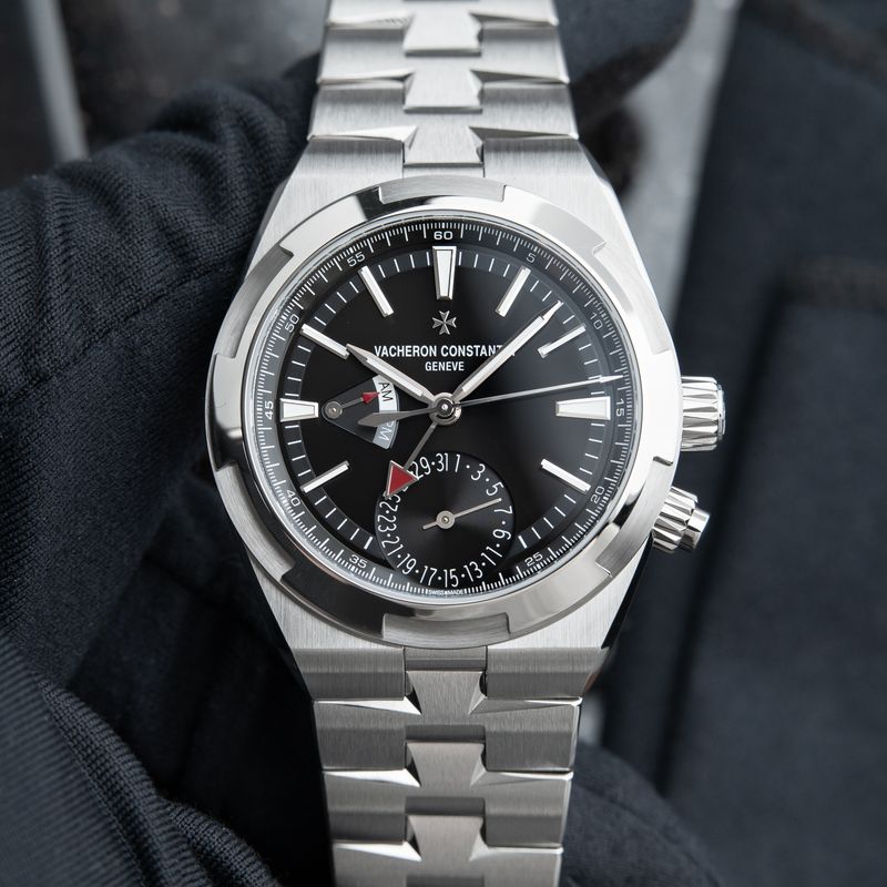 Vacheron Constantin Overseas 7920V 2024 Dual Time GMT Black Steel Bracelet