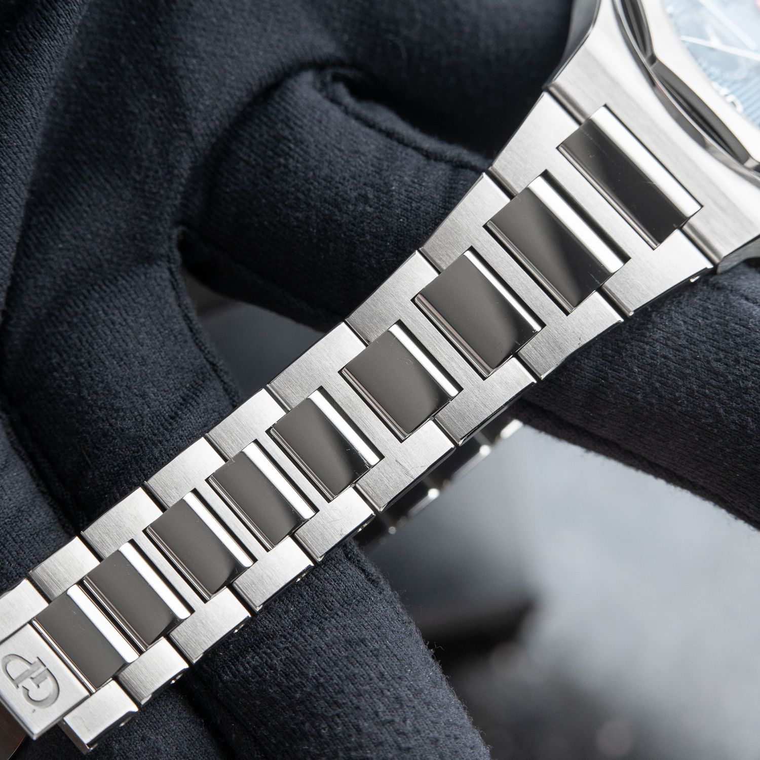 Girard Perregaux Laureato Perpetual Calendar Blue 81035 Steel
