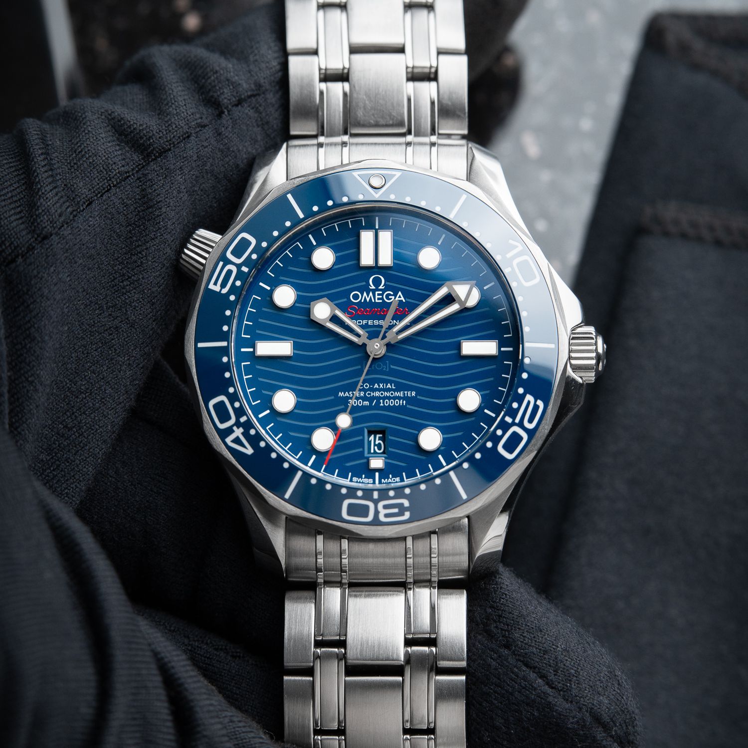Omega Seamaster Diver 300M BRACELET AND STRAP Blue Ceramic Dial Steel
