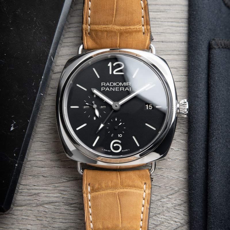 Panerai Radiomir UNWORN NOS 10 Days GMT Black Dial Steel Leather 47mm Pam323