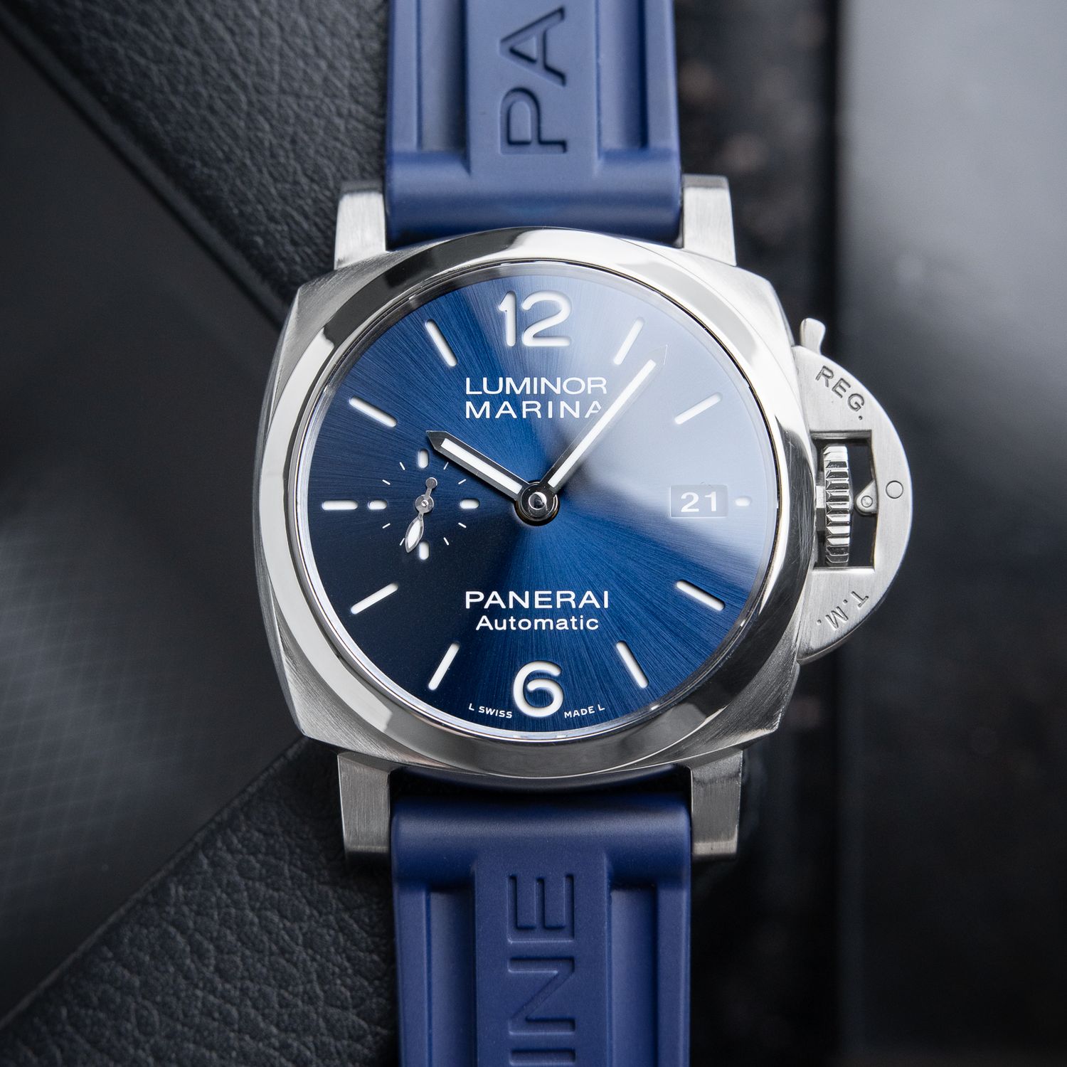 Panerai Luminor Marina 1950 3 Days Automatic Date Steel Rubber Blue Dial 42mm Pam1393