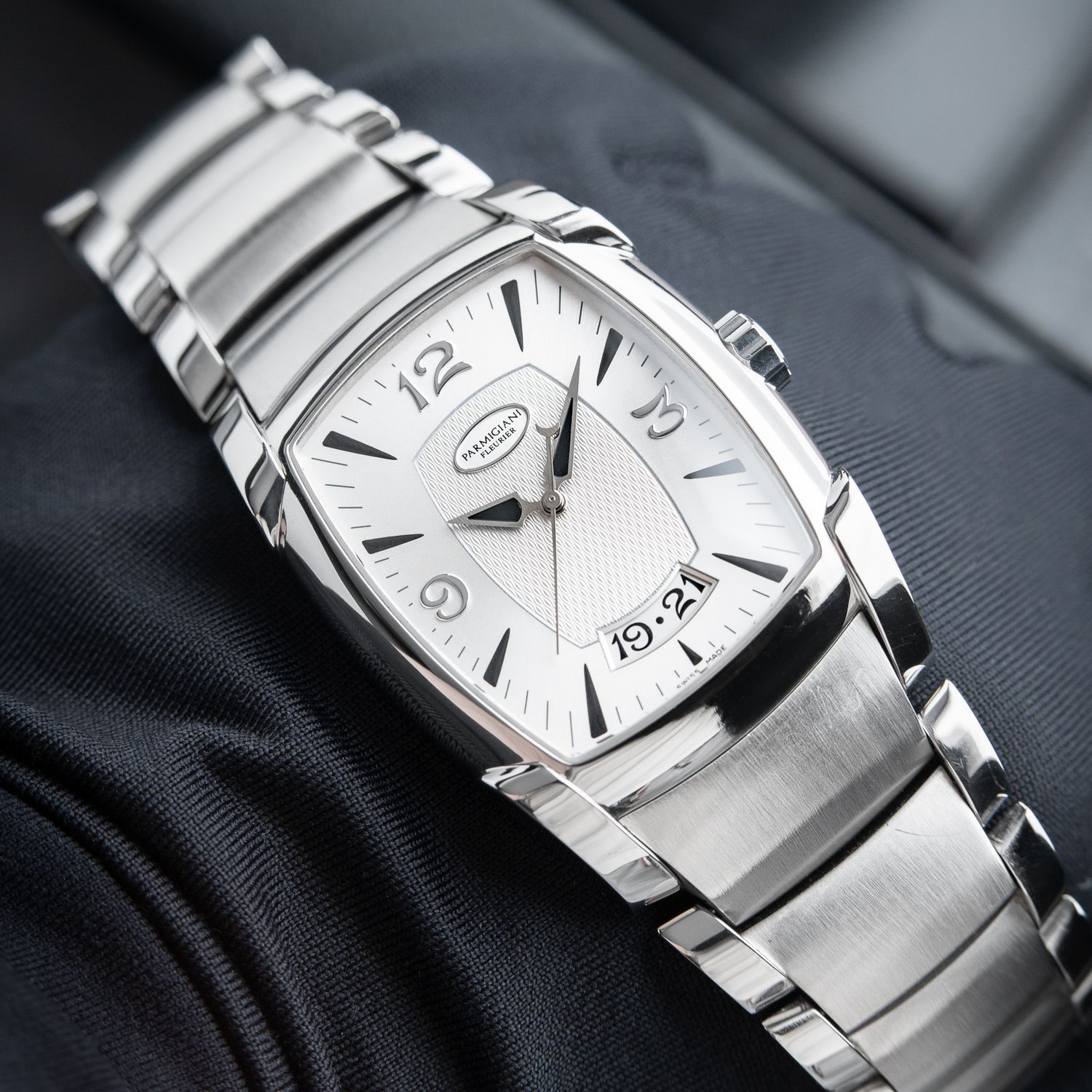 Parmigiani Fleurier Kalpa XL Silver Dial Steel Bracelet Automatic Date