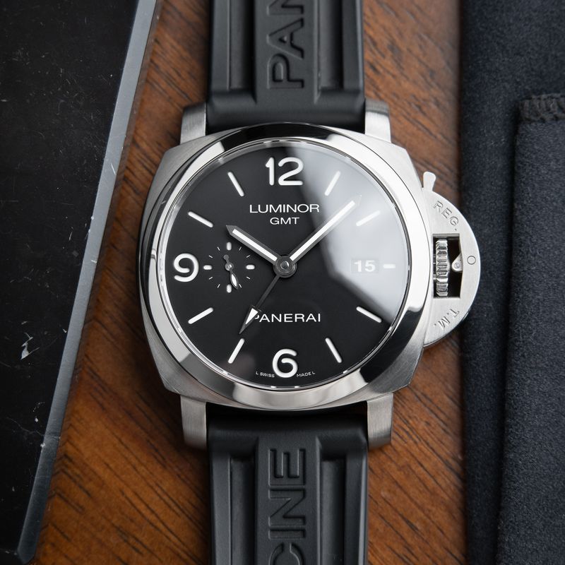 Panerai Luminor 1950 3 Day GMT Black Dial Steel Rubber Automatic 44mm Pam320