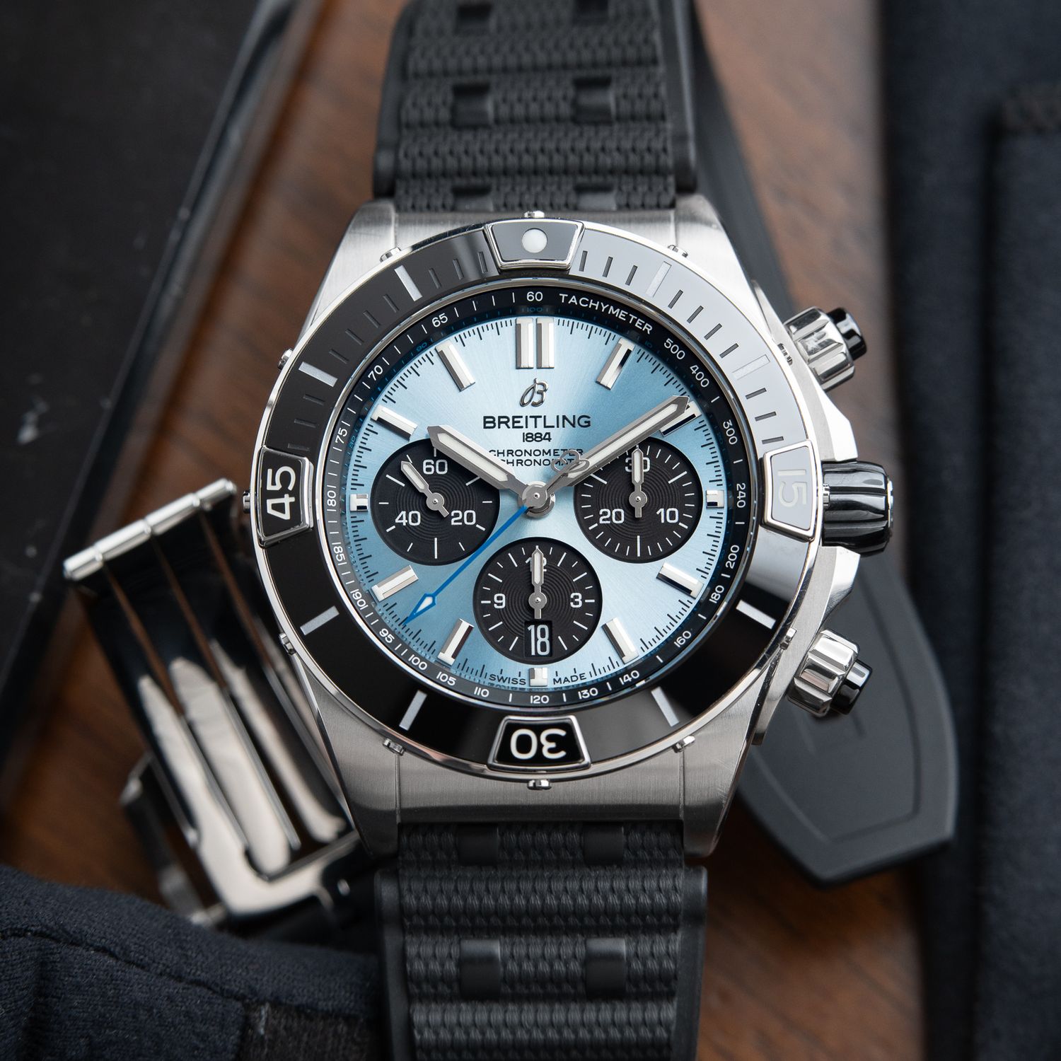 Super Chronomat B01 44 Chronograph Steel Platinum Rubber Blue