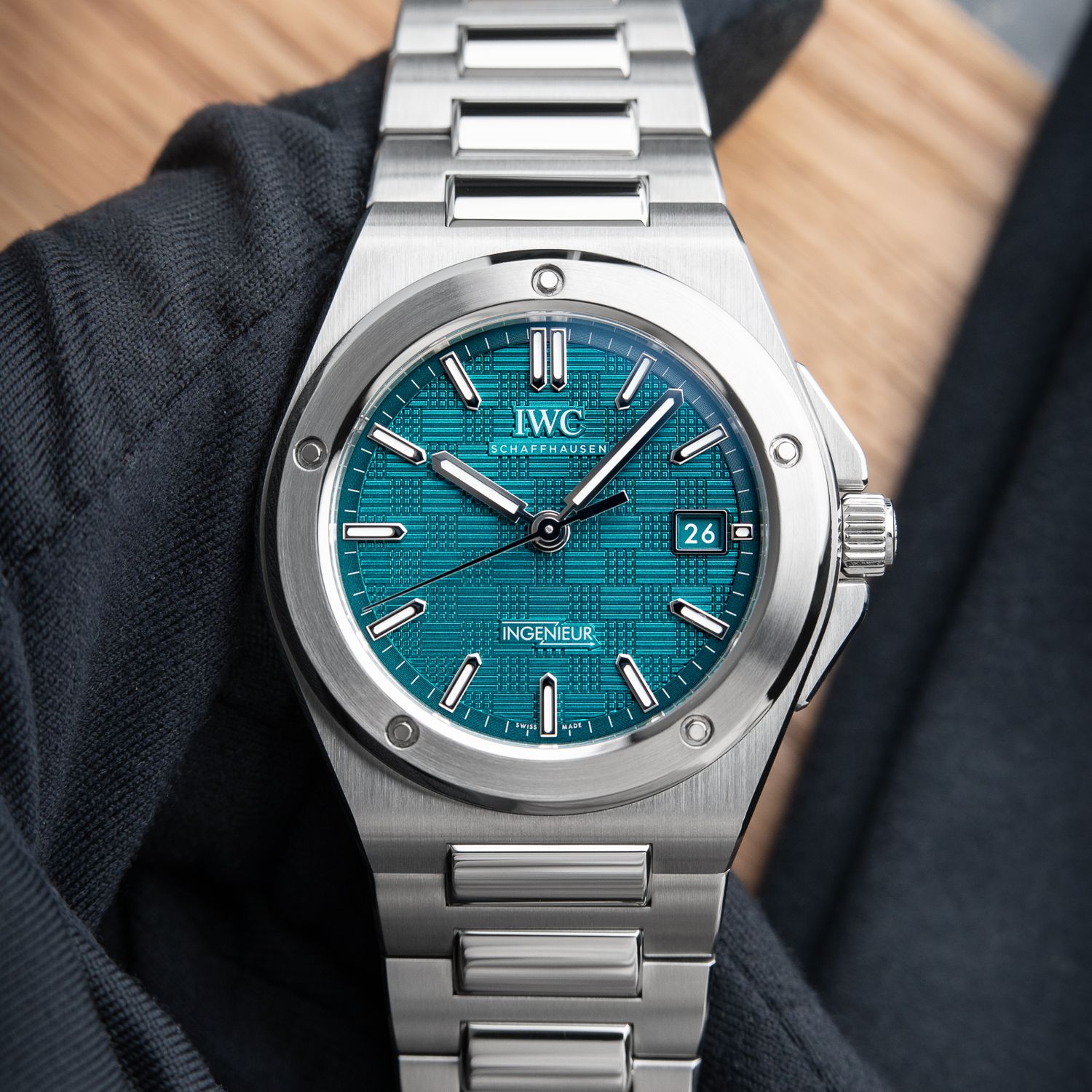 IWC Ingenieur UNWORN 2024 Green Dial Date Steel Bracelet Automatic 40 Set