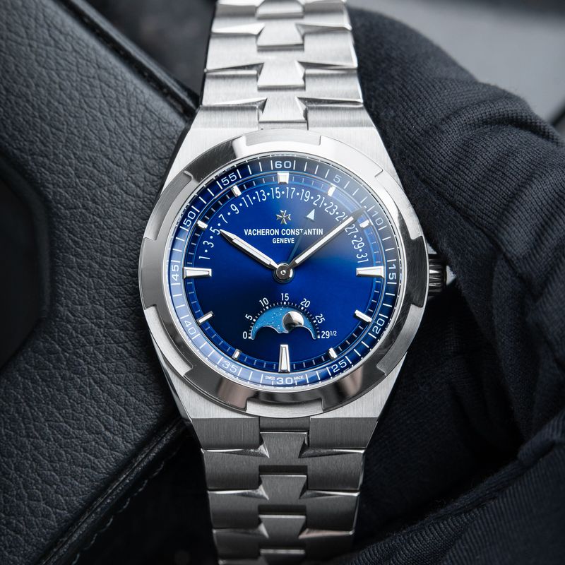 Vacheron Constantin Overseas 4000V Moonphase Retrograde Date Bracelet Blue