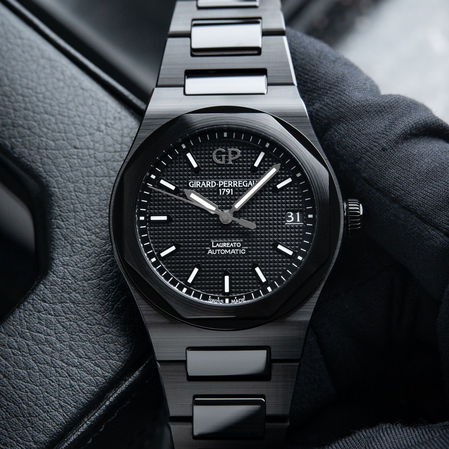 Girard Perregaux Laureato Ceramic Bracelet Black Dial Automatic 42mm 81010