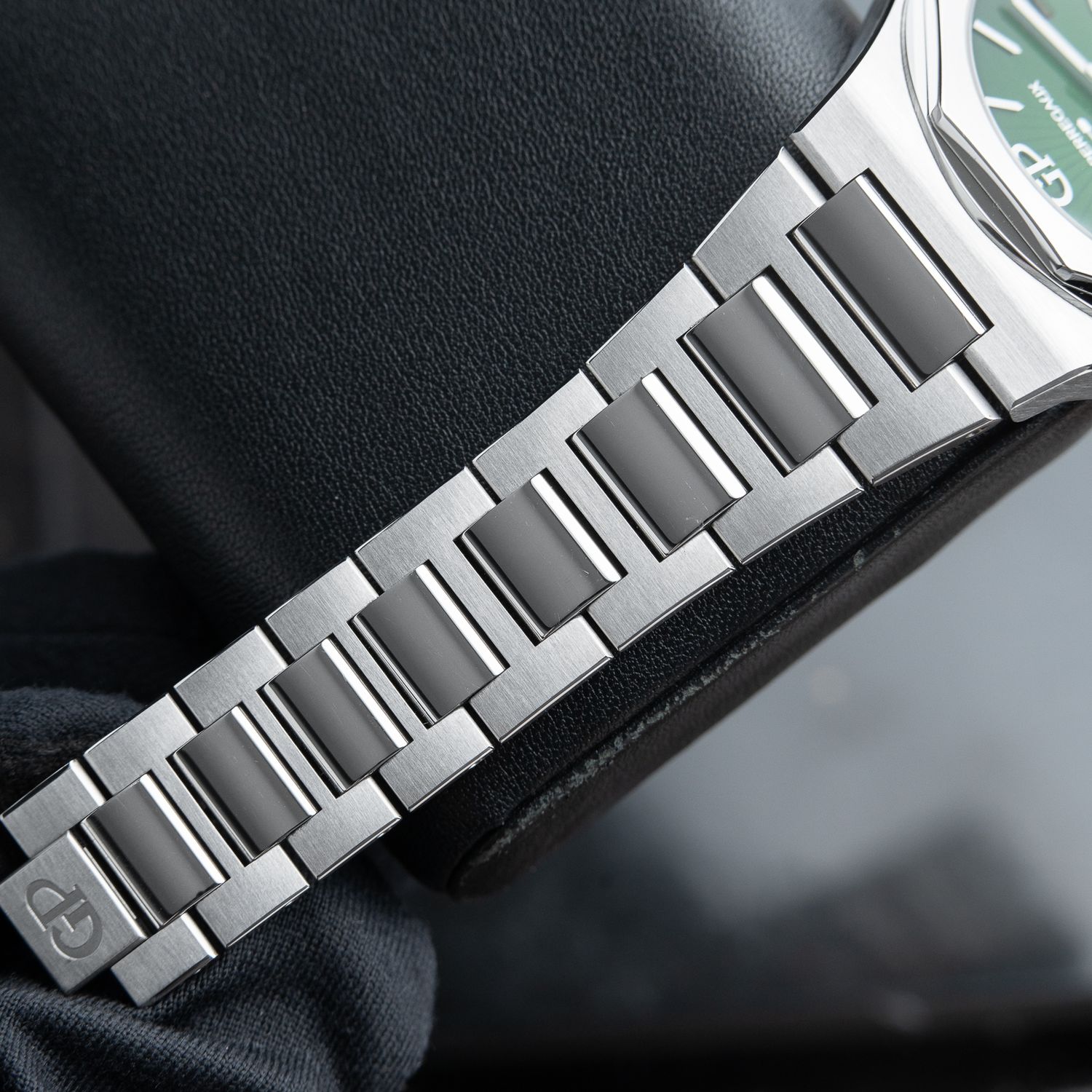 Girard Perregaux Laureato Eternity Limited Edition 42mm Steel