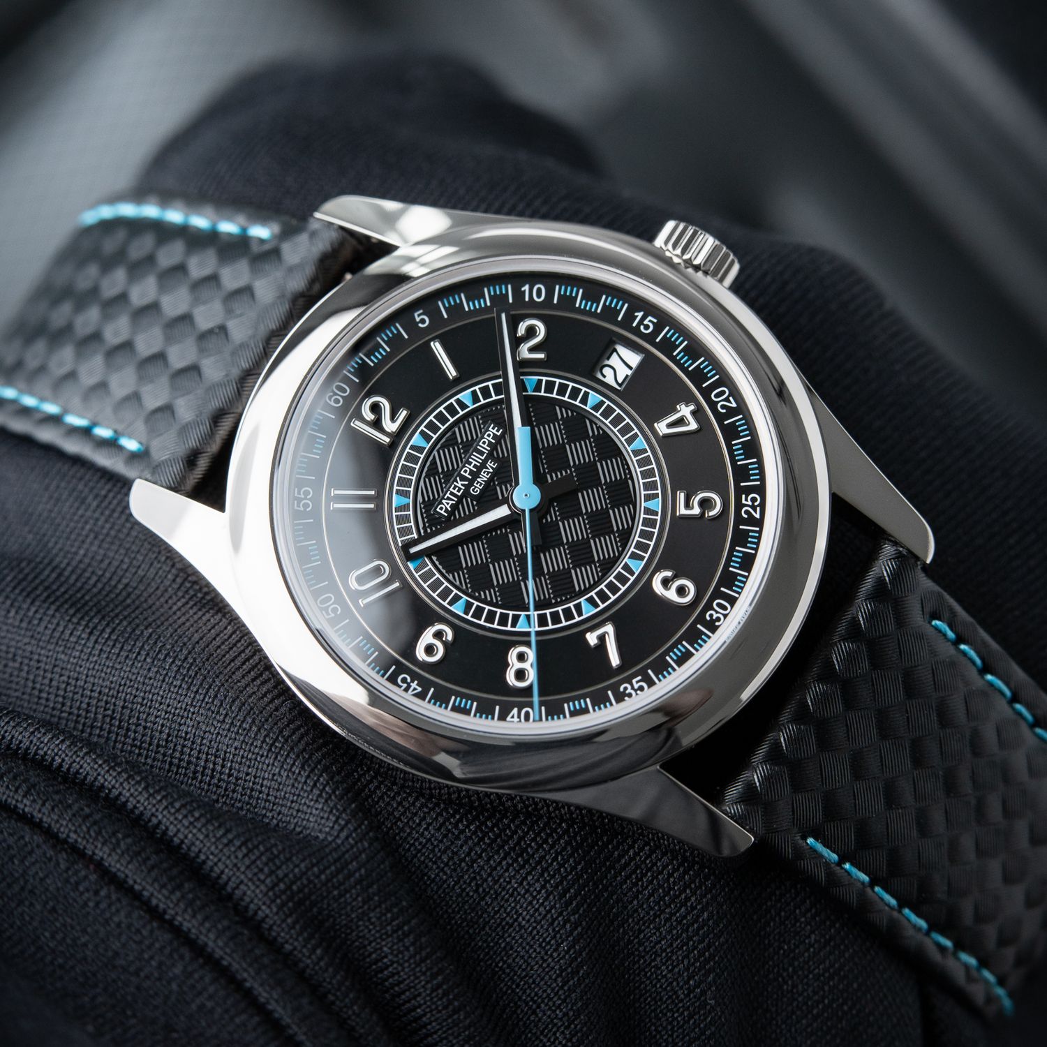 Patek Philippe Calatrava 6007G UNWORN 2024 White Gold Black Blue Dial 40
