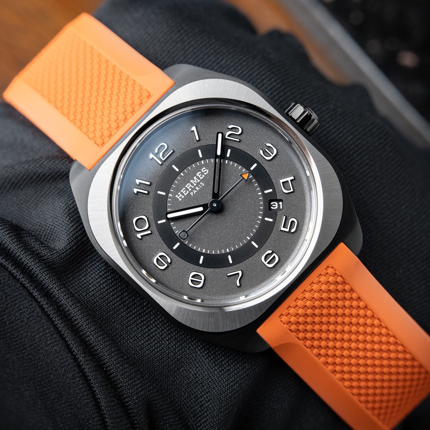 Hermès H08 CLEAN 7/2024 DLC Titanium Automatic Orange Strap Gray