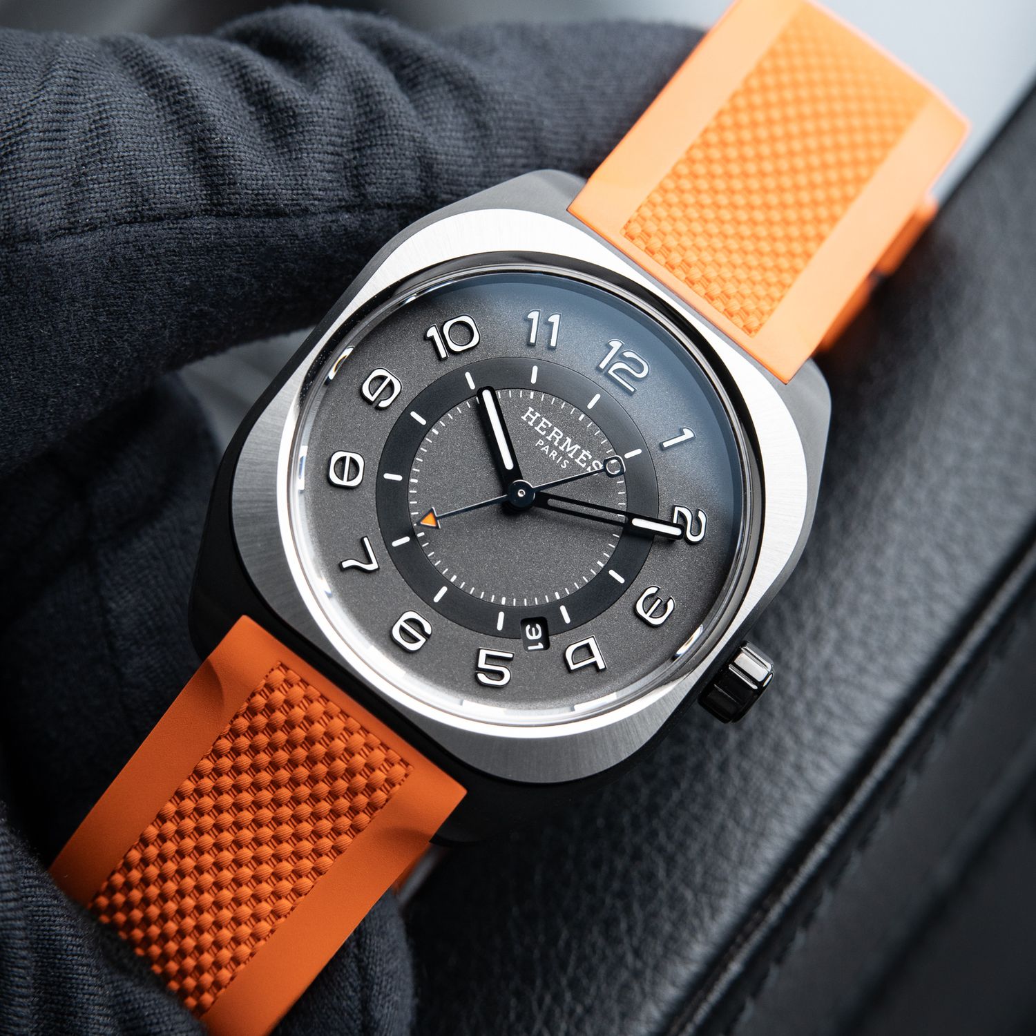 Hermès H08 CLEAN 7/2024 DLC Titanium Automatic Orange Strap Gray