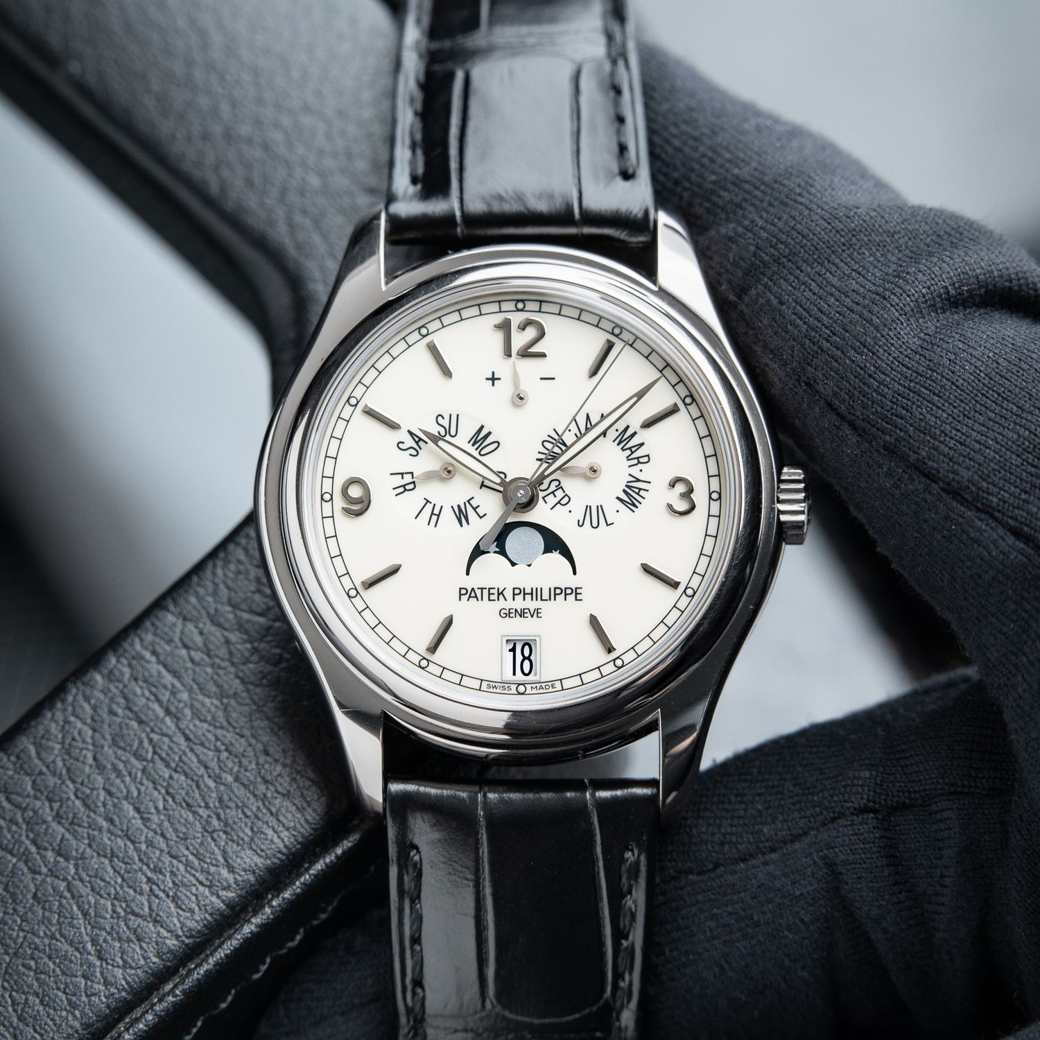 Patek Philippe Annual Calendar 5146G White Gold Cream Dial Leather Set 39