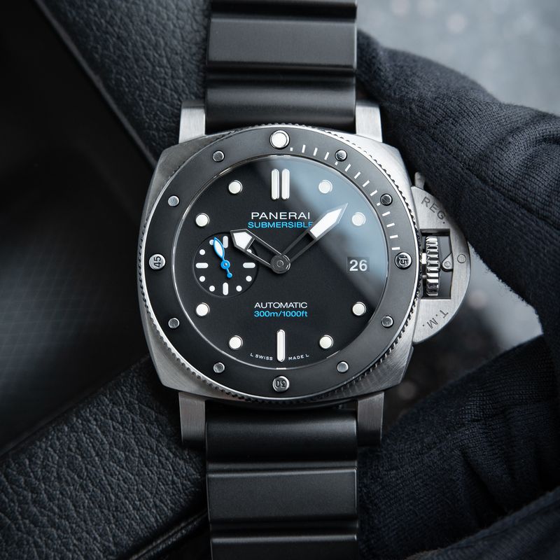 Panerai Luminor Submersible Black Dial Ceramic Bezel Steel Diver Pam683 42
