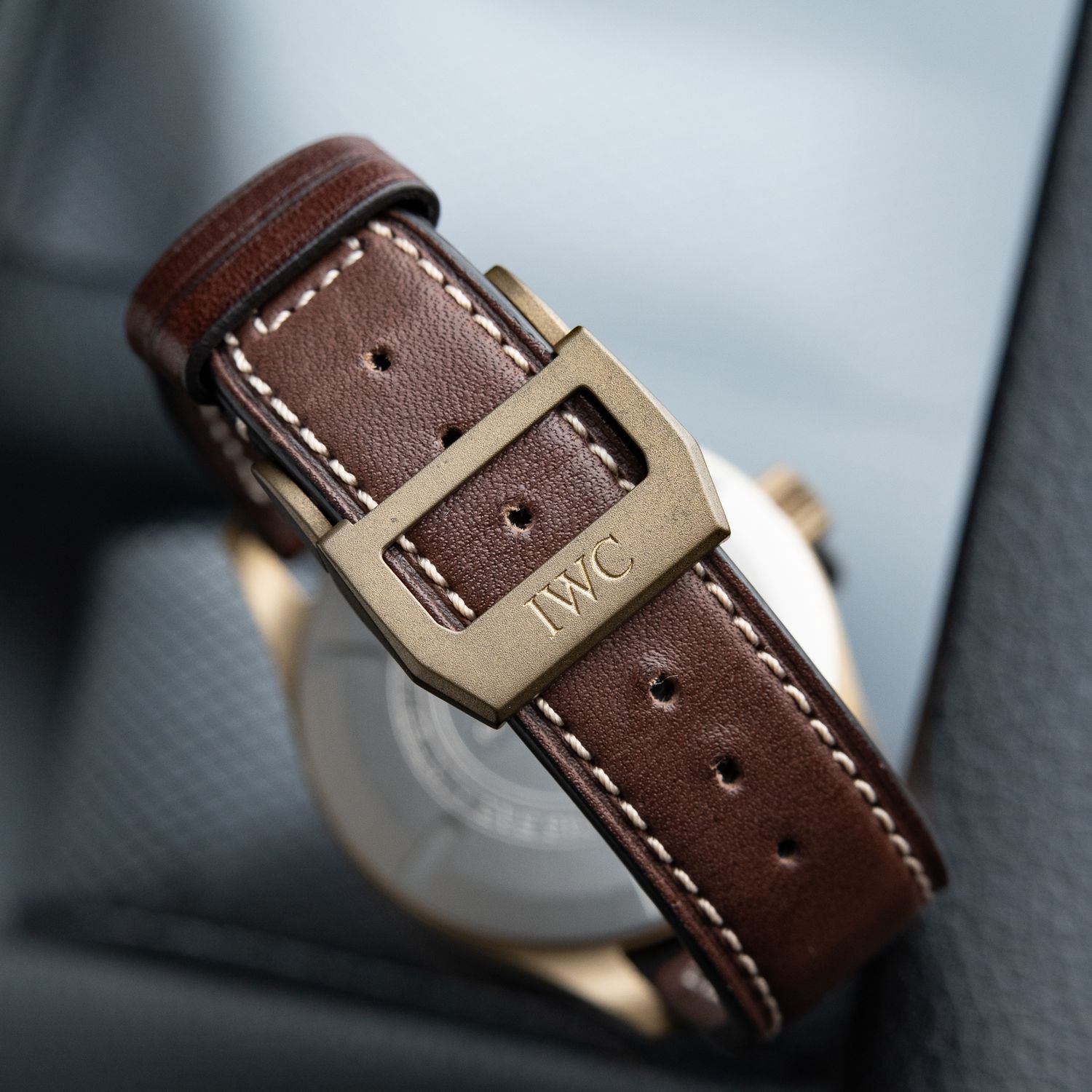 IWC Pilot's Watch Spitfire Bronze Date Green Dial 2 STRAPS/CLASPS