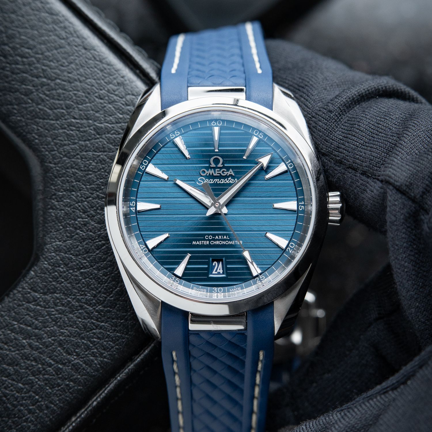 Omega Seamaster Aqua Terra 150M 12/2023 Blue Dial Strap Steel Date 38mm