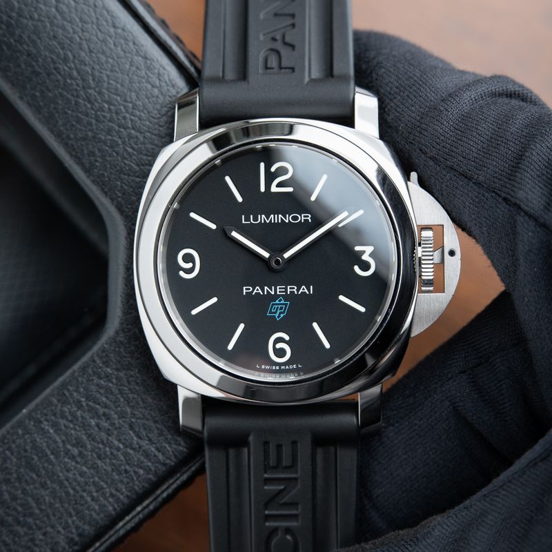 Panerai Luminor Base Logo Black Dial Steel Rubber Set 44mm PAM774