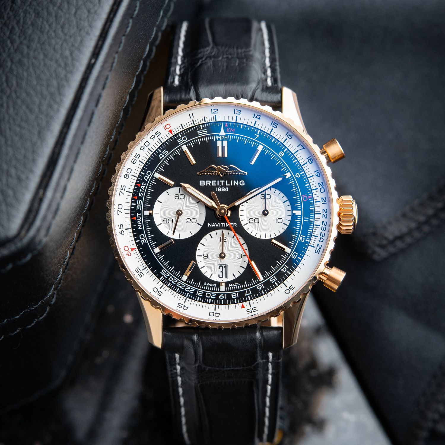 Breitling Navitimer B01 UNWORN 11/2024 Chronograph Rose Gold Black RB0138