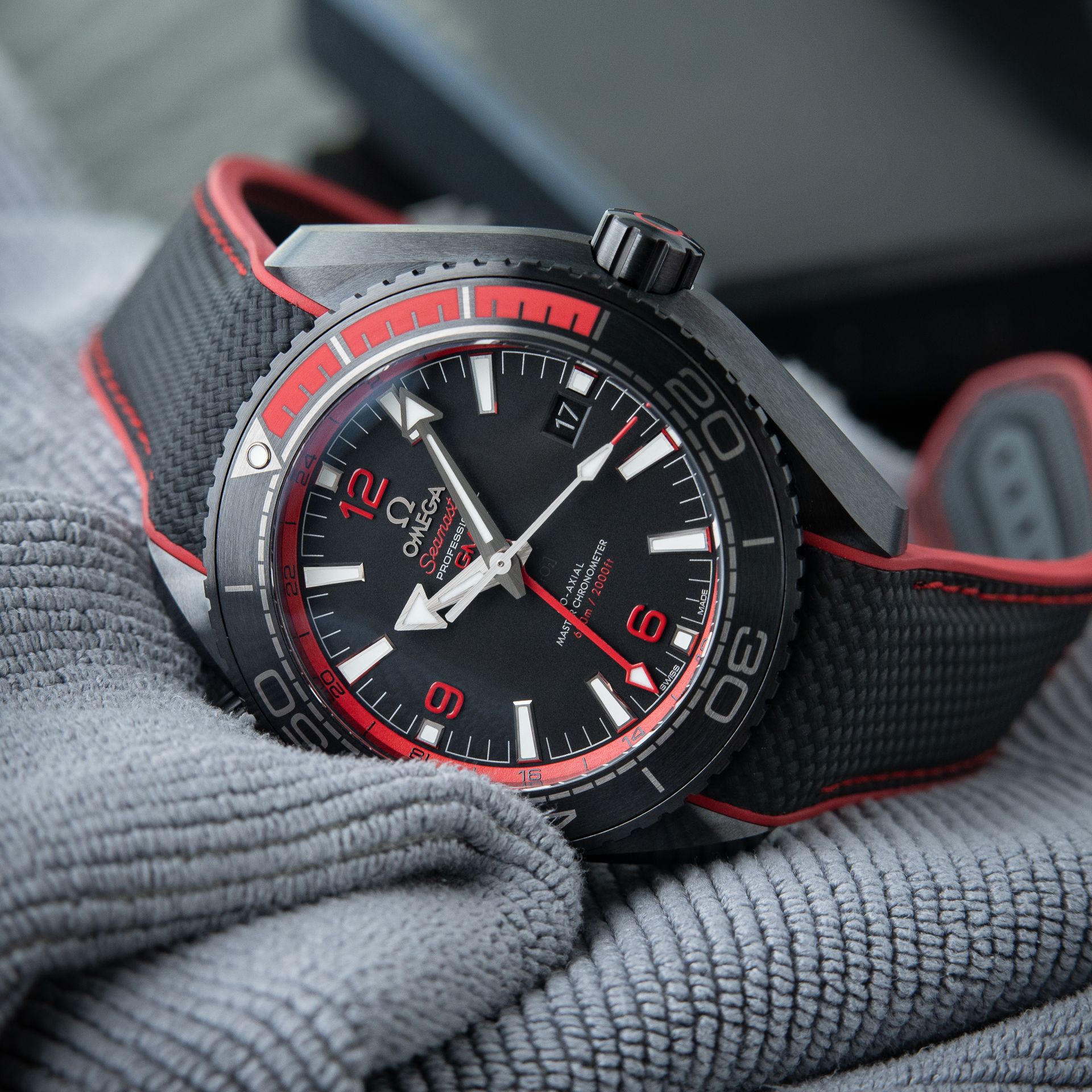 Omega Seamaster Professional UNWORN Deep Black Red Diver 600M SMP Ceramic