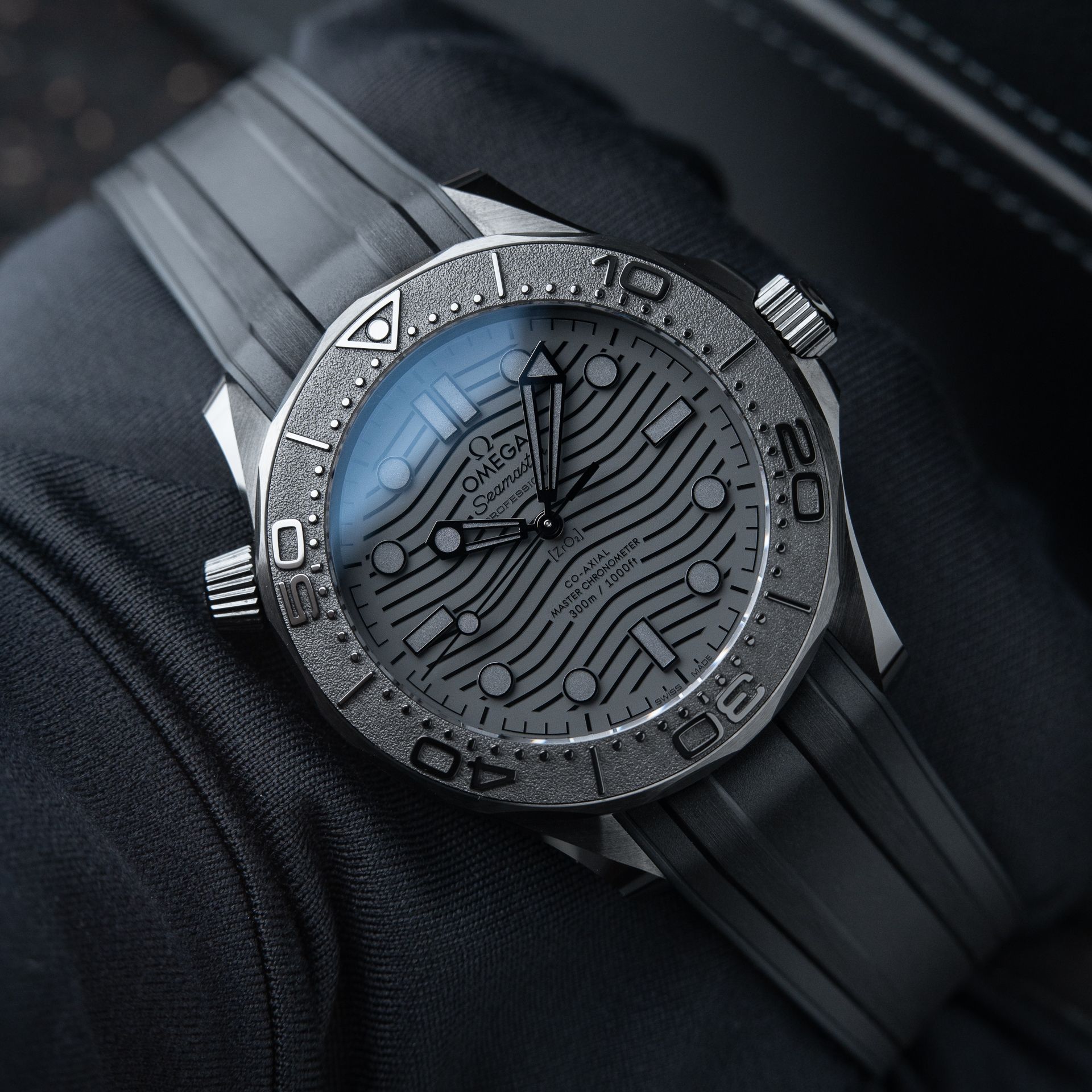 OMEGA Seamaster Professional Black Black Diver 300M SMP Ceramic Dial 43.5