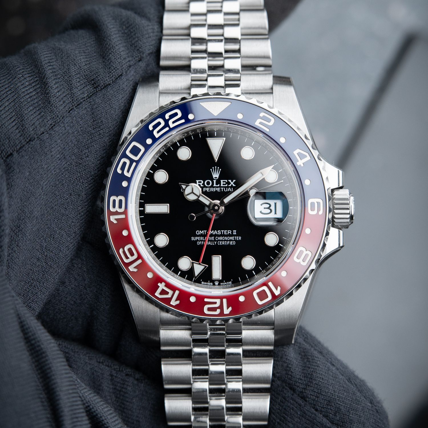 Rolex GMT-Master II Pepsi Jubilee Date Steel Ceramic Black 40