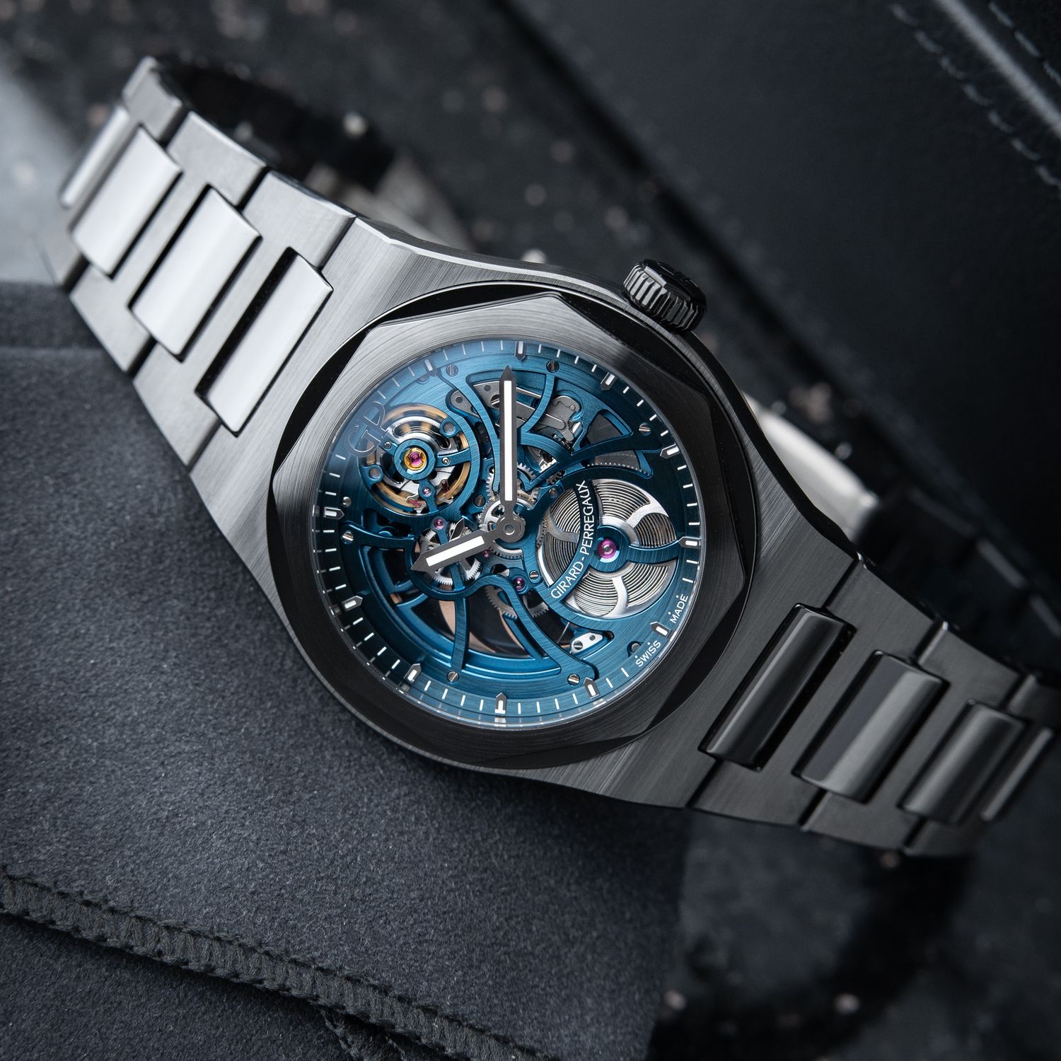 Girard Perregaux Laureato Earth To Sky Skeleton Black Ceramic Blue