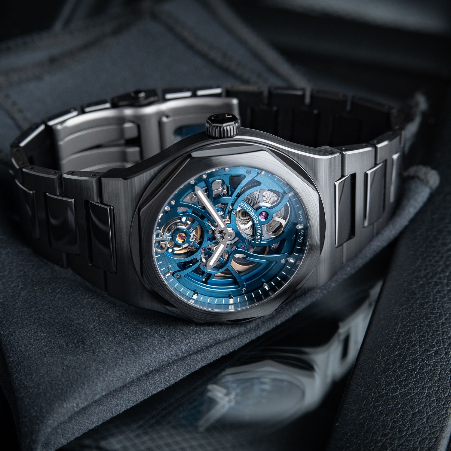 Girard Perregaux Laureato Earth To Sky Skeleton Black Ceramic Blue