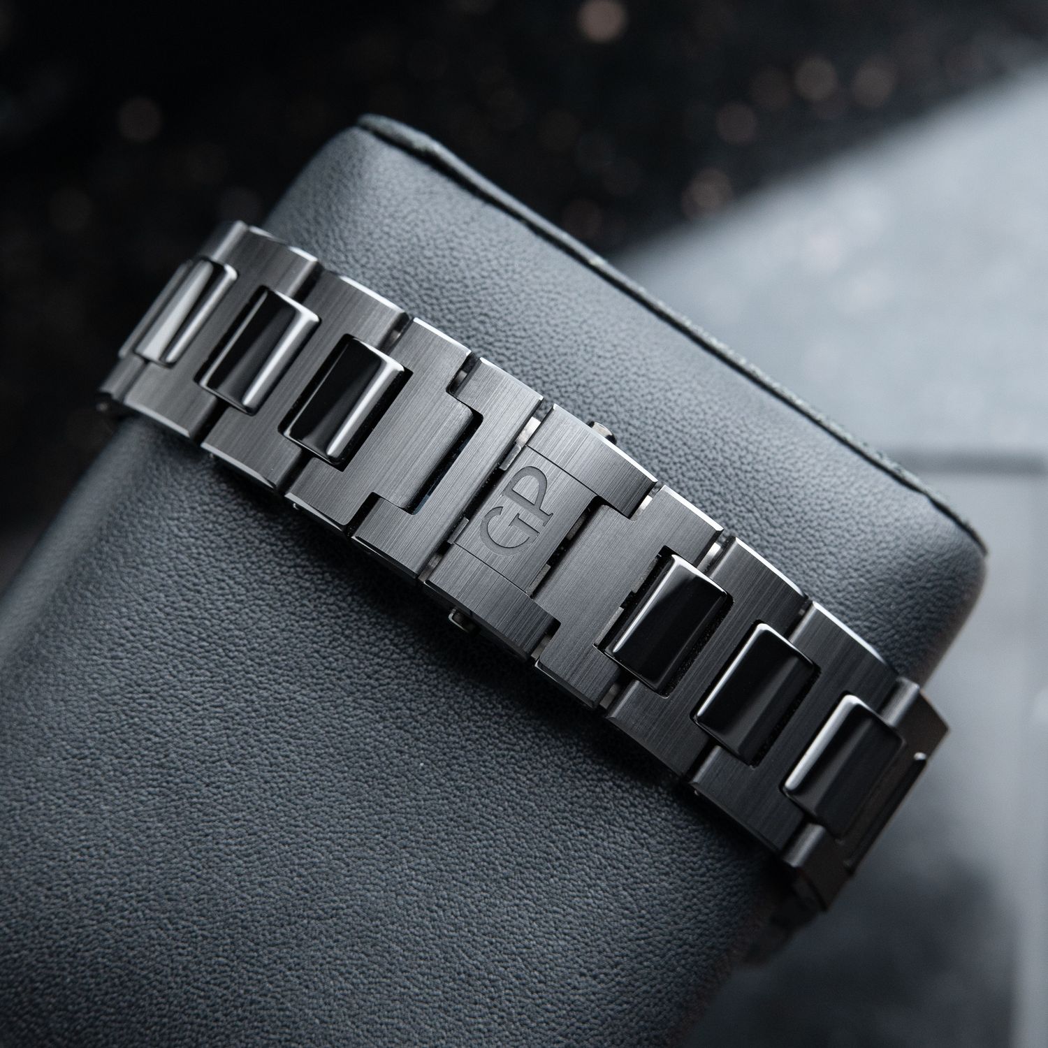 Girard Perregaux Laureato Earth To Sky Skeleton Black Ceramic Blue