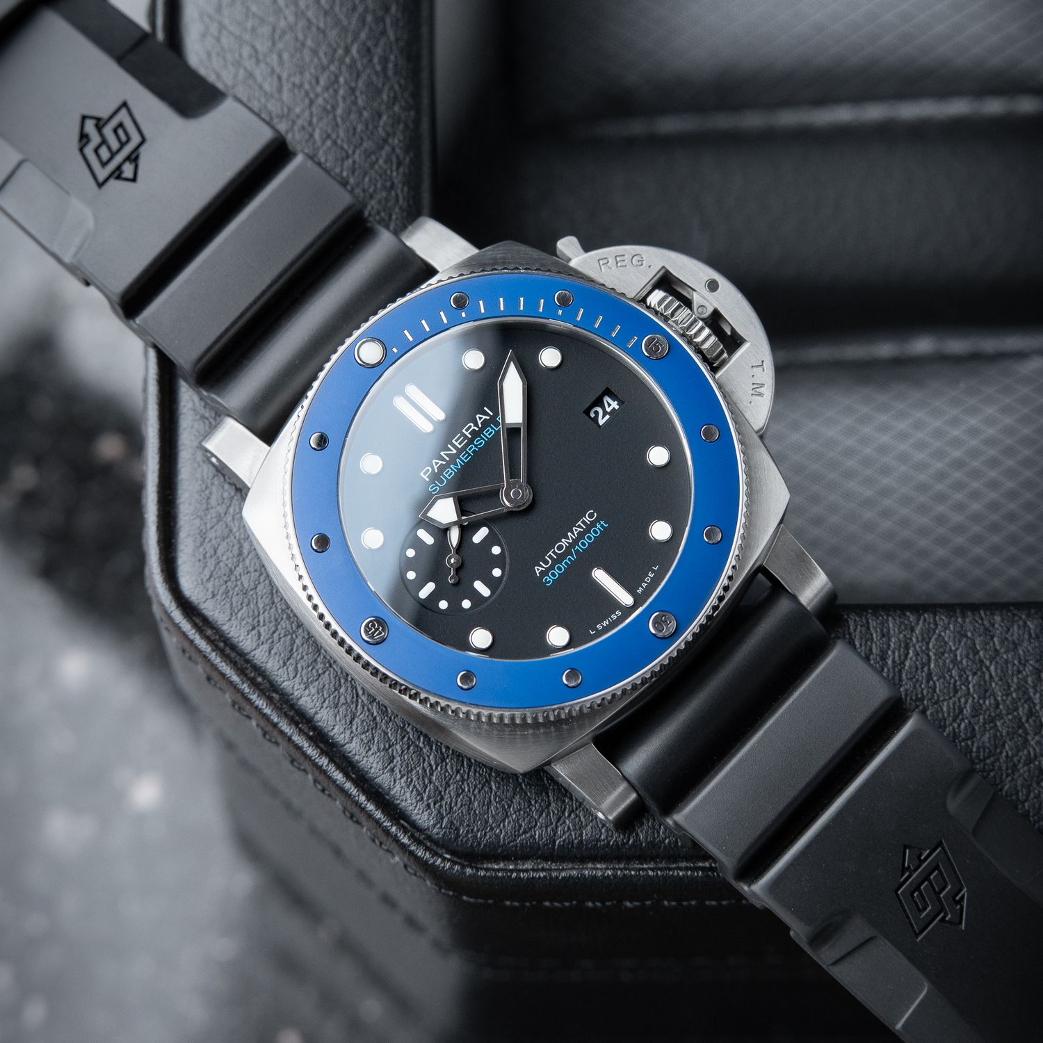 Panerai Submersible Azzurro 300M Black Steel Blue Ceramic Rubber