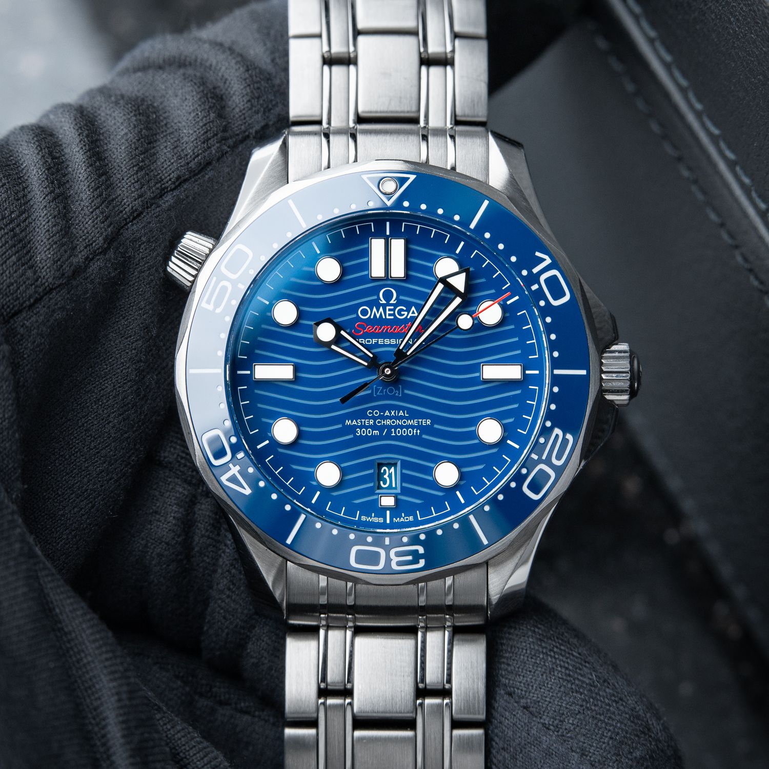 Omega Seamaster Diver 300M BRACELET AND STRAPS Blue Ceramic Dial Steel Set