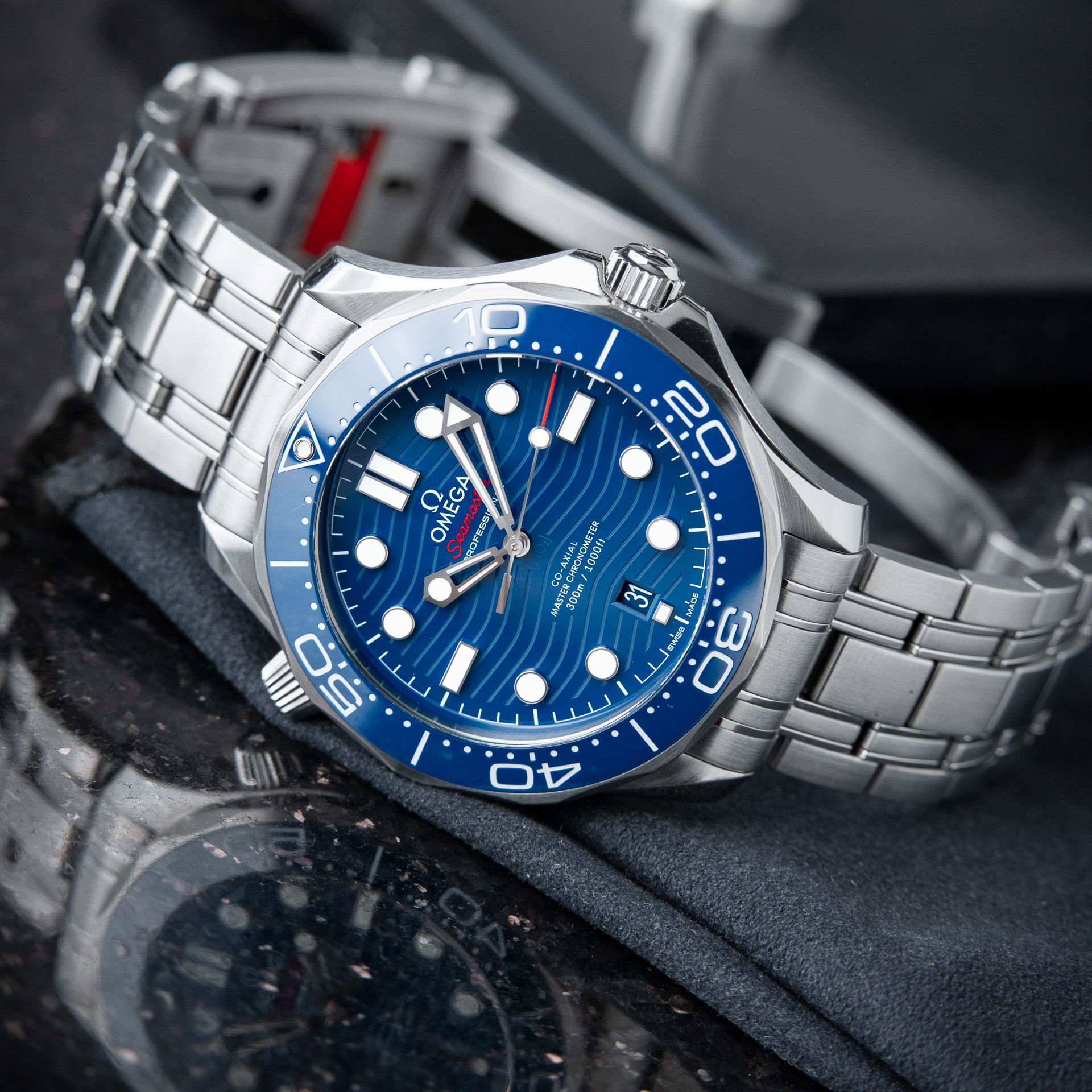Omega Seamaster Diver 300M BRACELET AND STRAPS Blue Ceramic Dial Steel Set