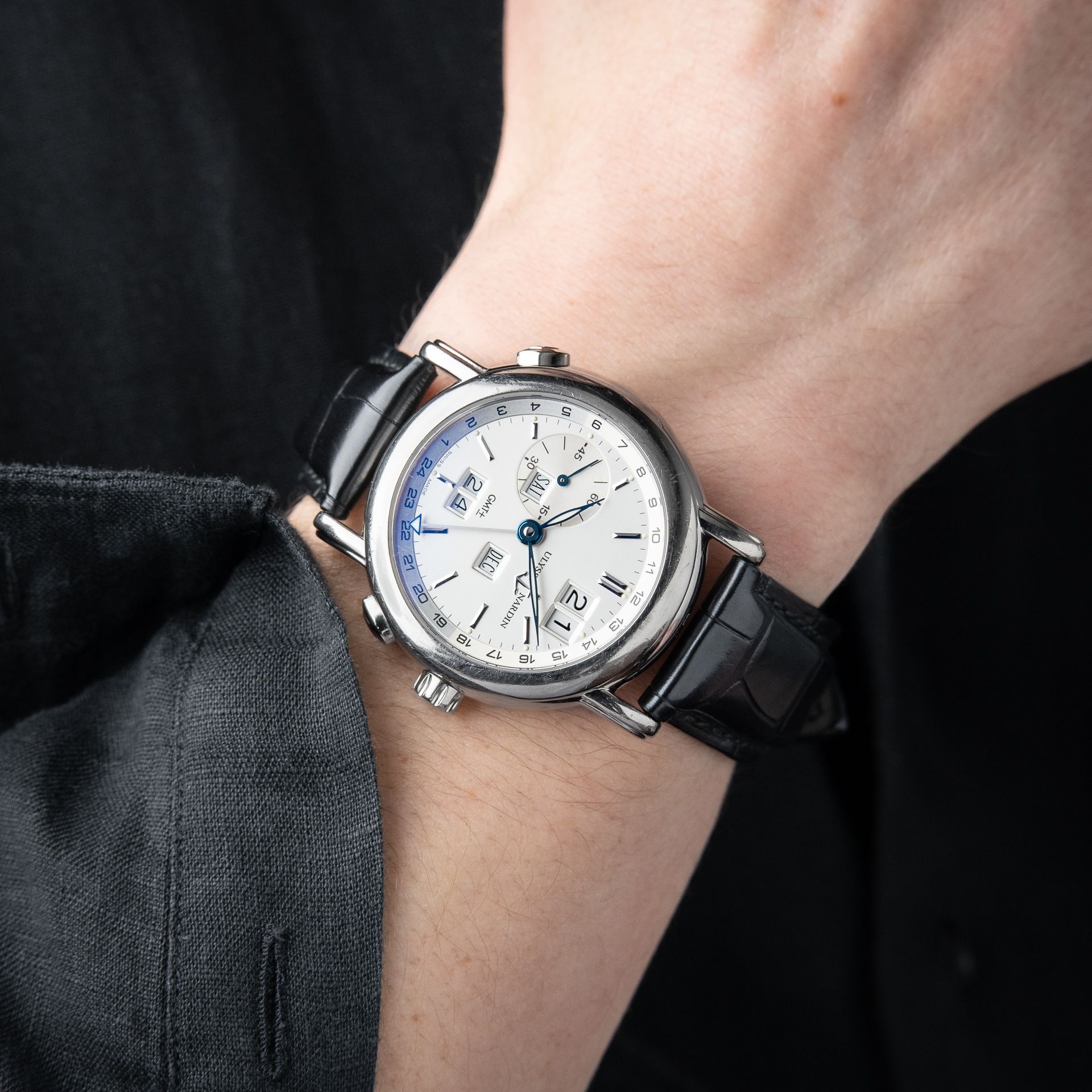 Ulysse Nardin GMT Perpetual Calendar White Gold Silver Dial Leather 320-22