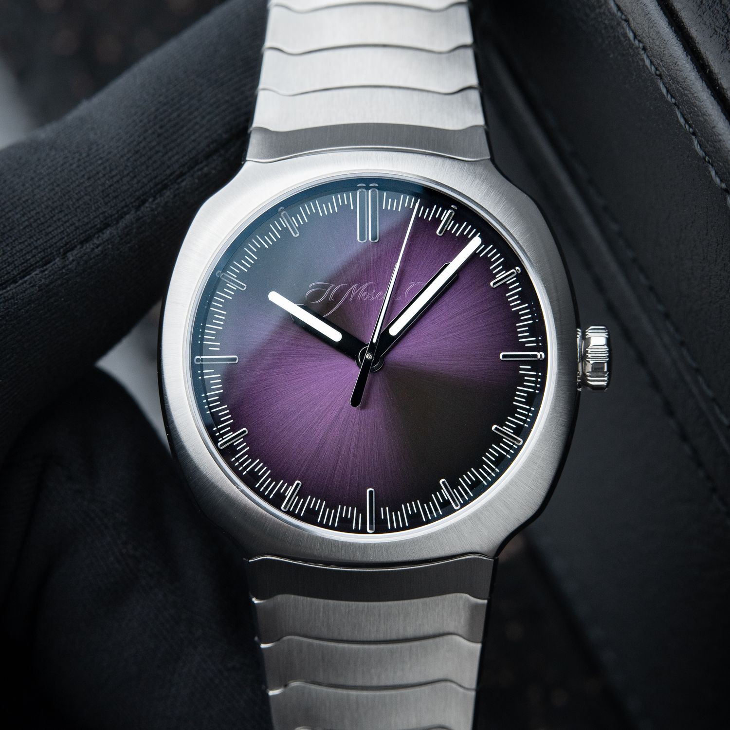 H.Moser & Cie. Streamliner UNWORN Centre Seconds 8/2024 Purple Haze Bracelet