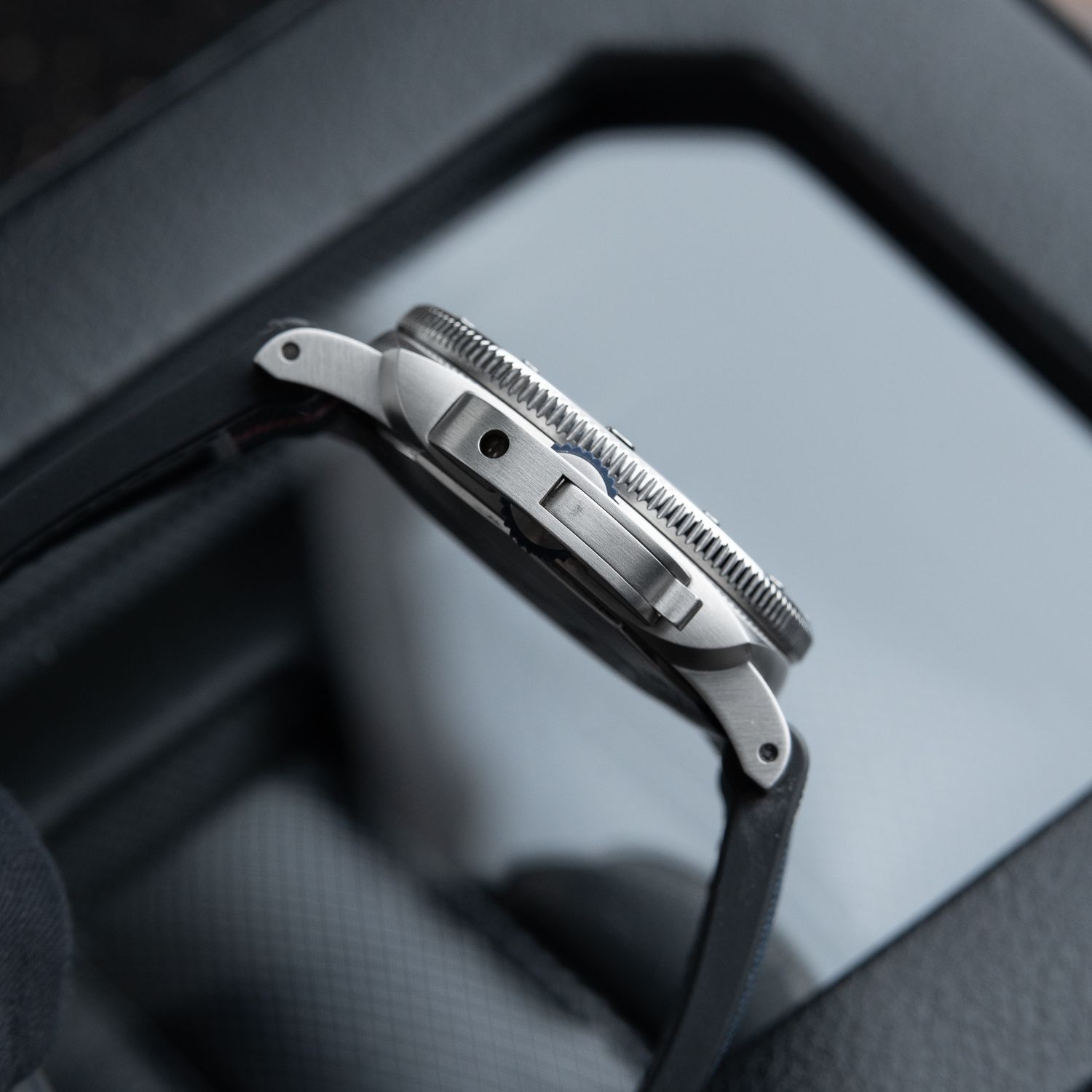 Panerai Submersible Luna Rossa Limited Edition Blue 2 STRAPS Steel