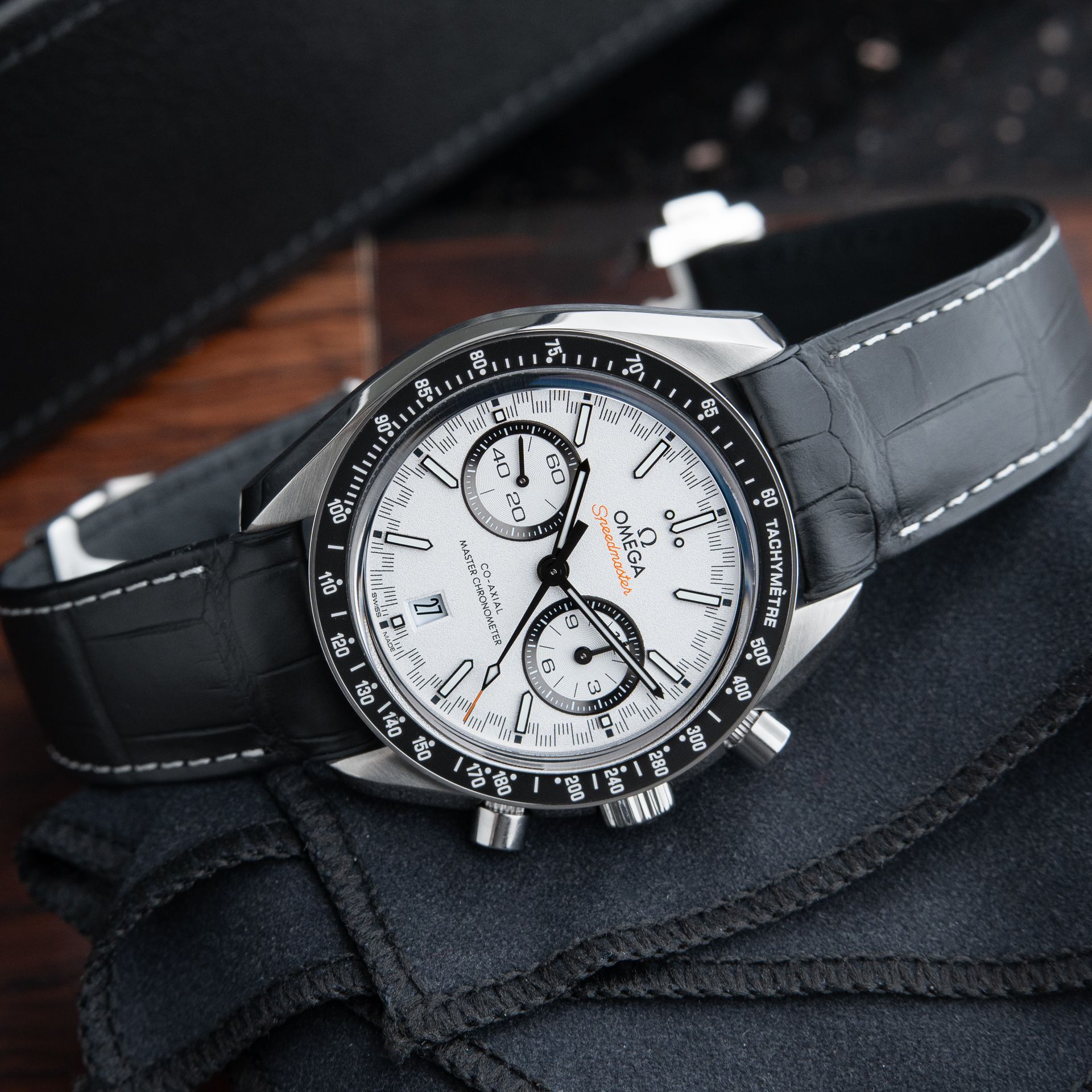 Omega Speedmaster Racing 11/2023 Chronograph White Dial Steel Leather Set