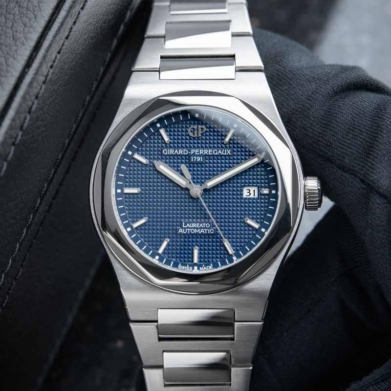 Girard Perregaux Laureato 225th Anniversary Limited Edition Blue Bracelet