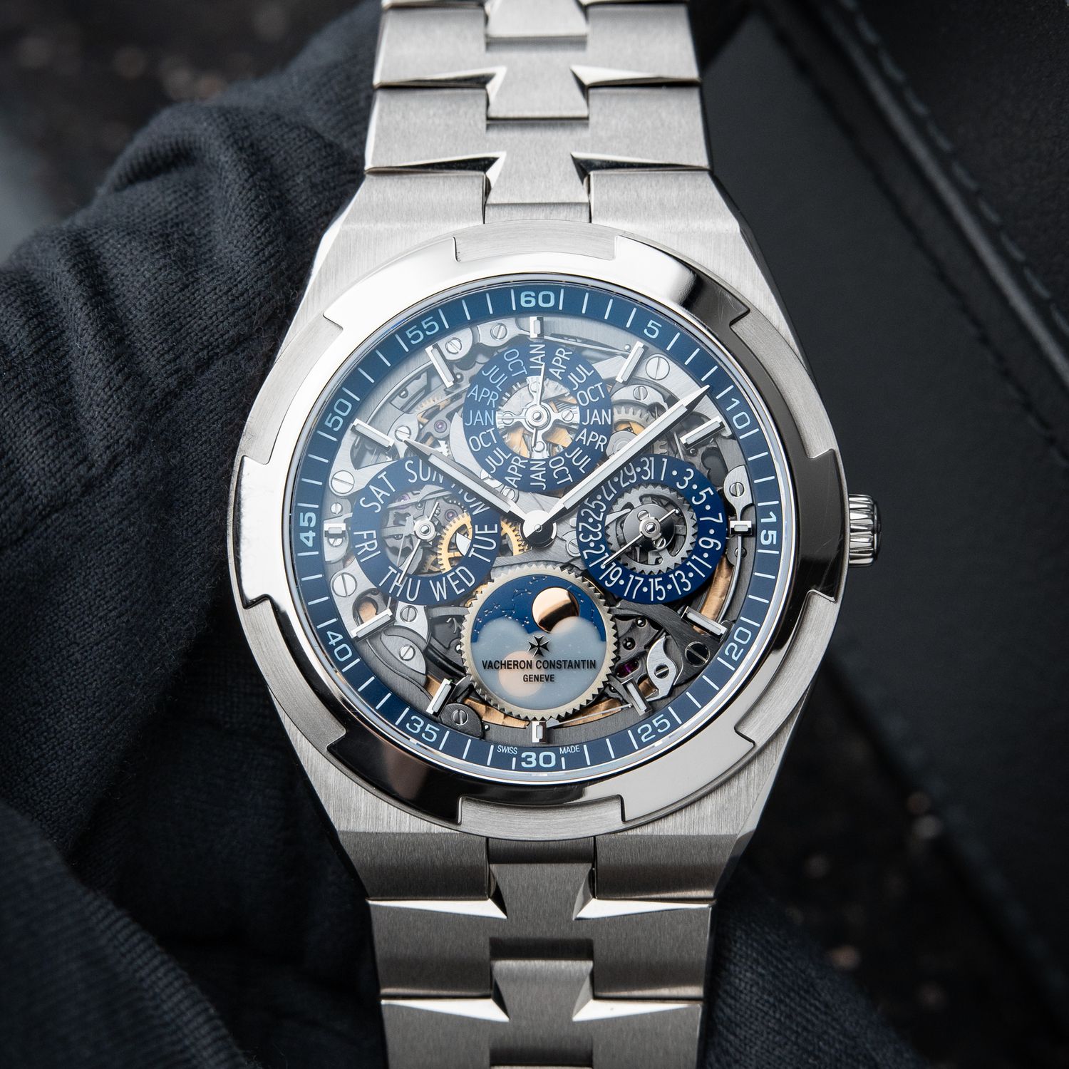 Vacheron Constantin Overseas 4300V Perpetual Calendar Ultra-Thin White Gold Skeleton
