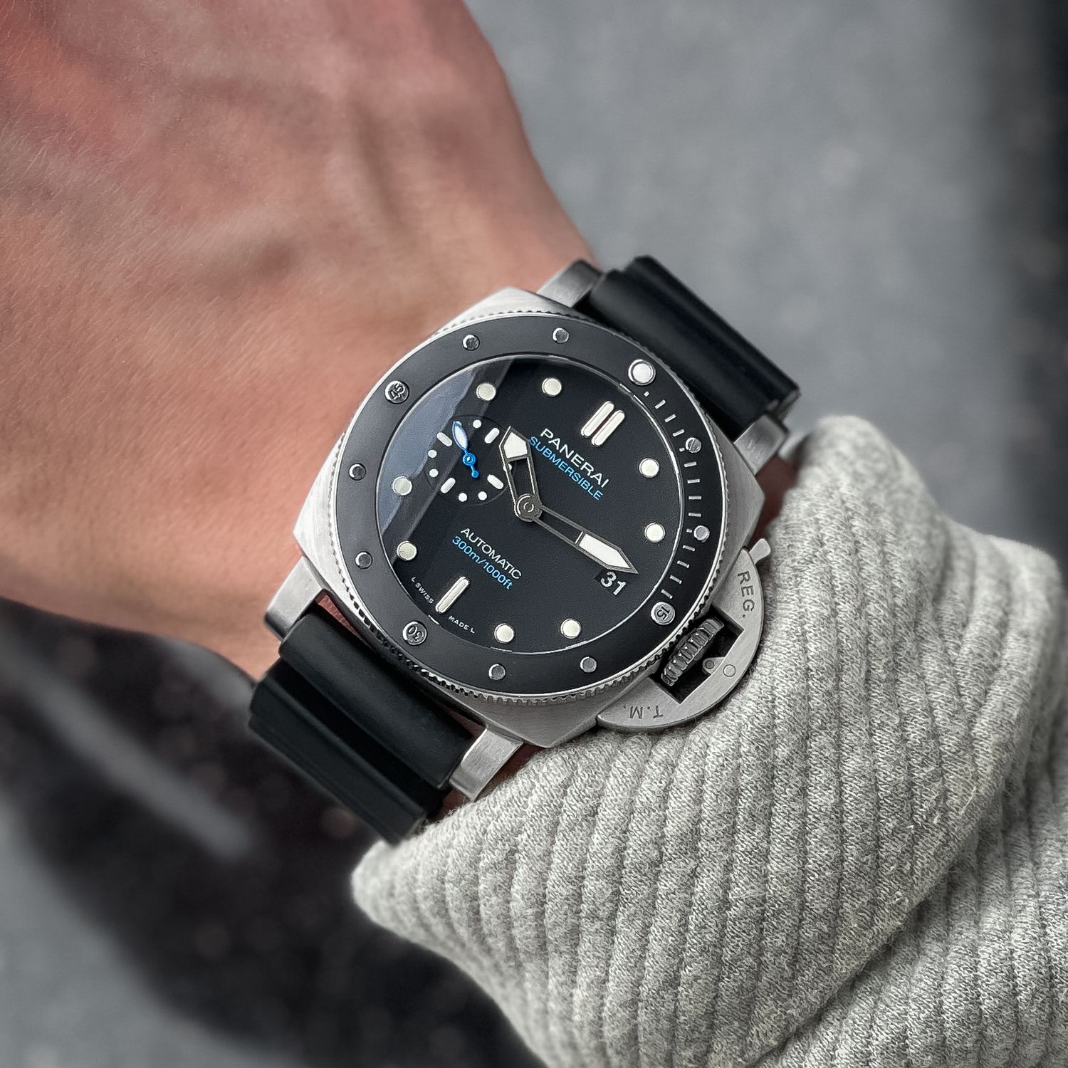 Panerai Luminor Submersible Black Dial Steel Ceramic Bezel Diver Pam683 42