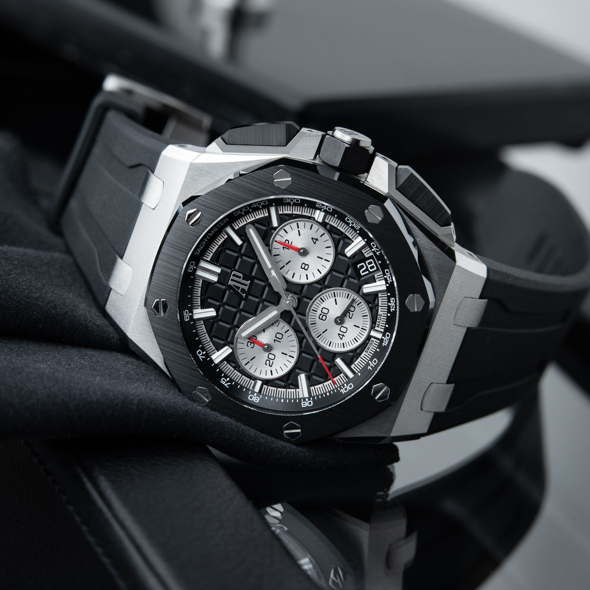 Audemars Piguet Royal Oak Offshore Ceramic Steel Chronograph Black 43 Set