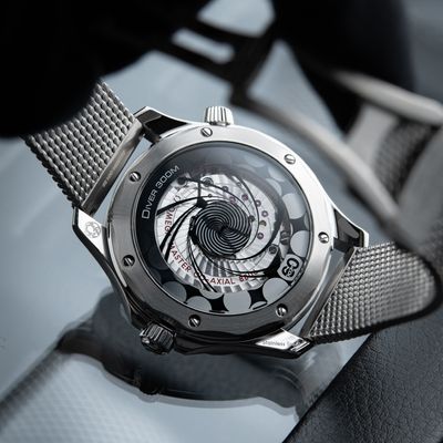 Omega Seamaster Diver 300 M CLEAN 8/2024 James Bond 60th