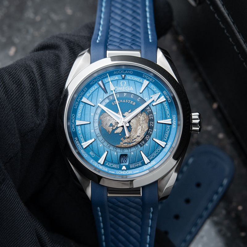 Omega Seamaster Aqua Terra Worldtimer Summer Blue STRAPS Steel 43mm
